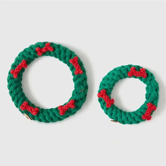 Green Wreath Rope Toy