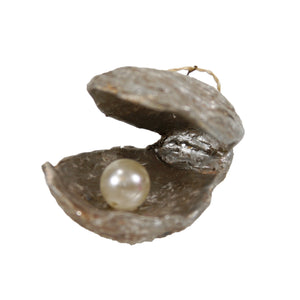 Silver Oyster with Pearl Ornament